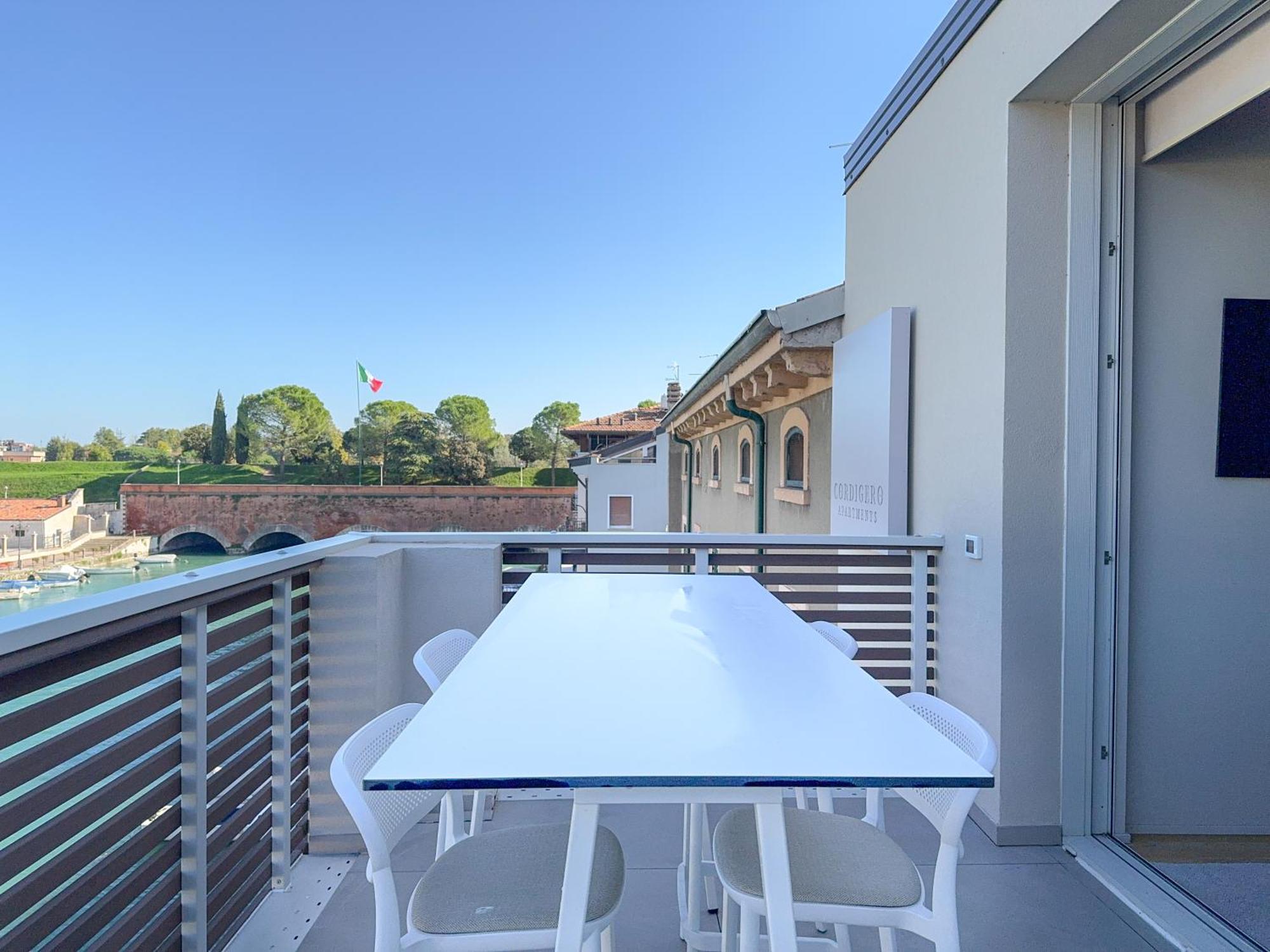 Palazzo Cordigero - Apartments Пескьера-дель-Гарда Экстерьер фото