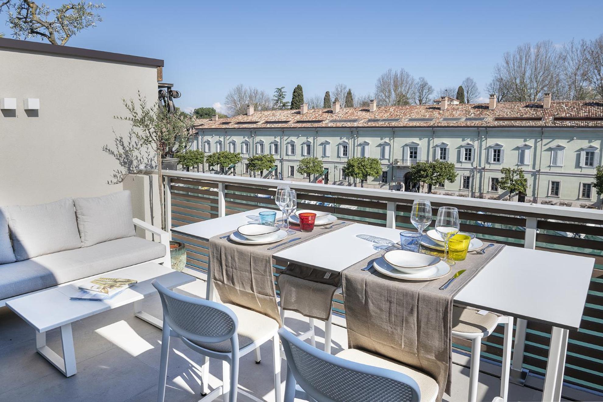 Palazzo Cordigero - Apartments Пескьера-дель-Гарда Экстерьер фото